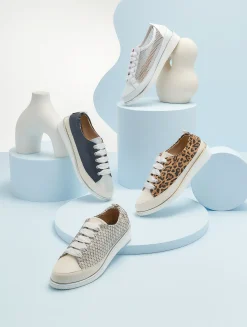 Discount Women Lace-Ups