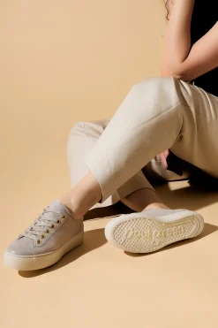 Online Women Sneakers