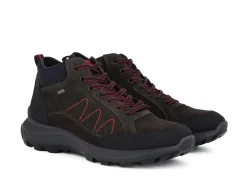 Hot Lace-Ups